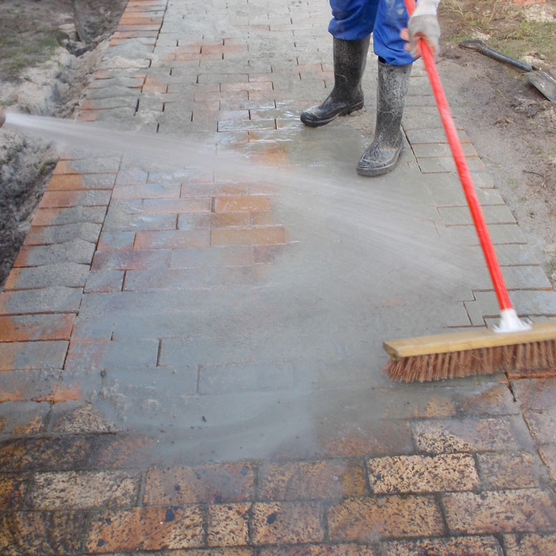 Lay some brick paving in your garden 23